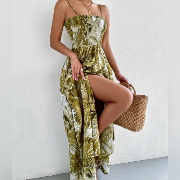 zeasty tropical palm print maxi dress with smocked bodice and slit. NEW Large - Picture 12 of 15